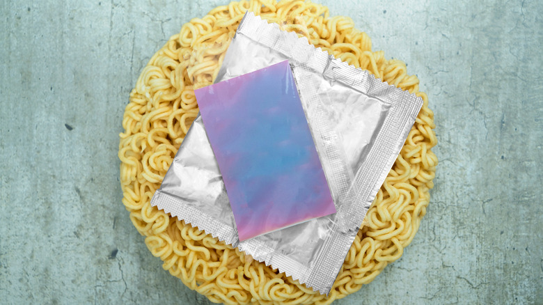 ramen with seasoning packets