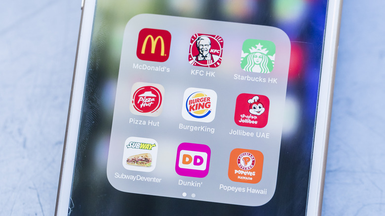 fast food apps on screen