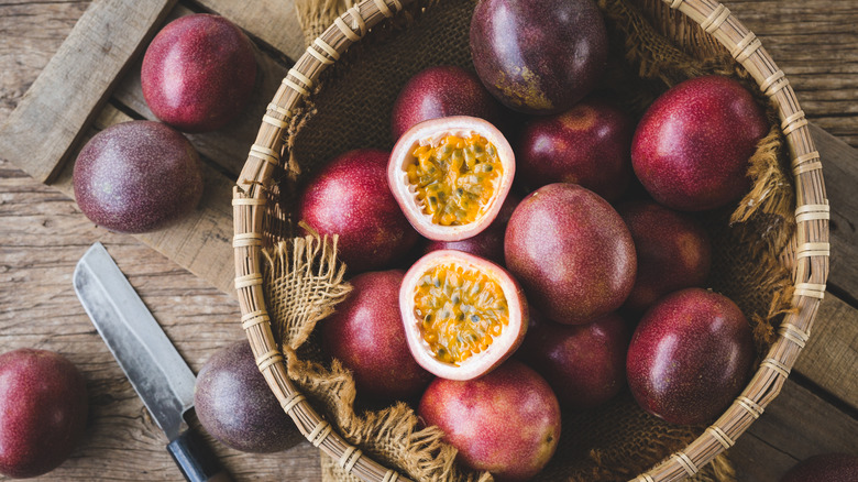 Passion fruit in a bowl