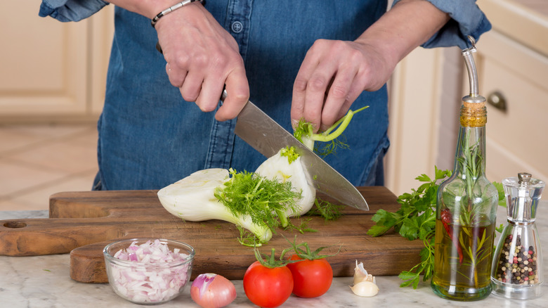 Cutting fennel