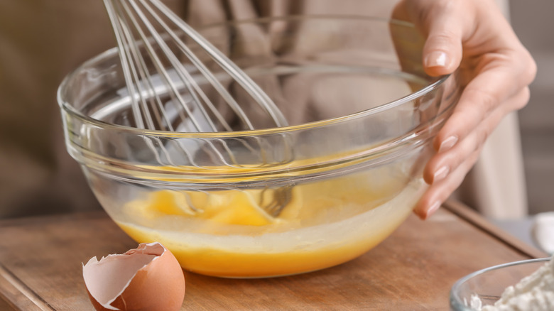 Whisking egg