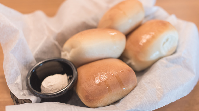 Texas Roadhouse rolls and butter