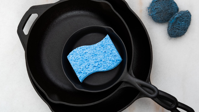 Cleaning cast iron with sponge