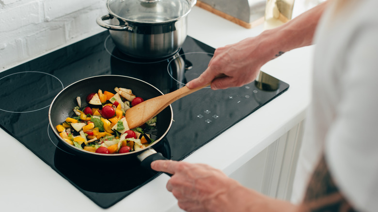 Cooking vegetables on electric stove