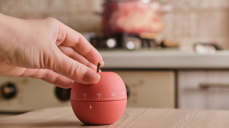 Holding kitchen timer