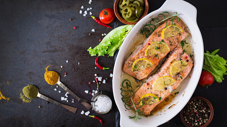 Baked salmon with spices