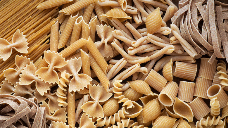 varied dried pasta varieties