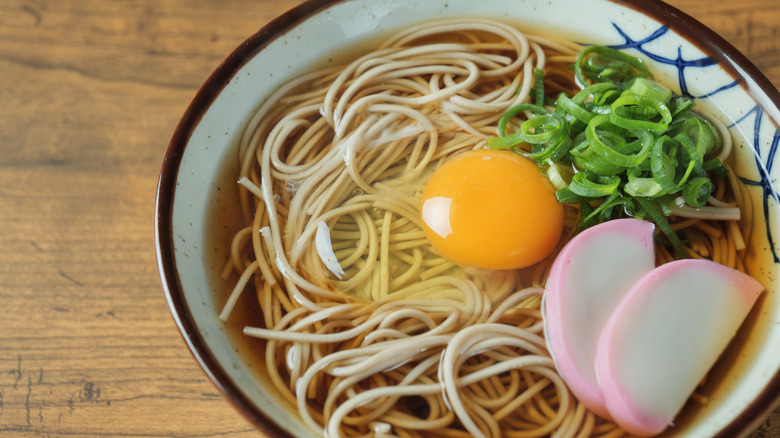 tsukimi soba topped with egg