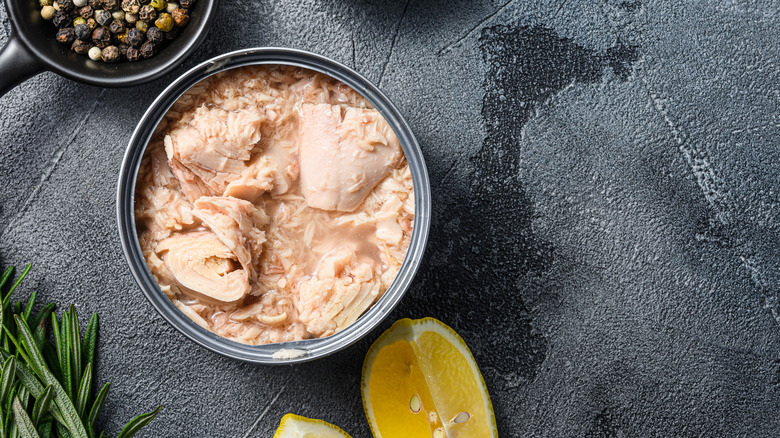 Canned tuna with lemon, rosemary, and peppercorns