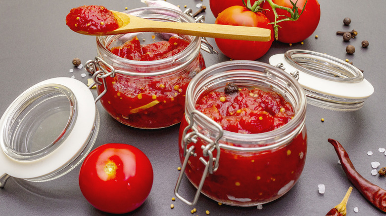 glass jars of tomato jam