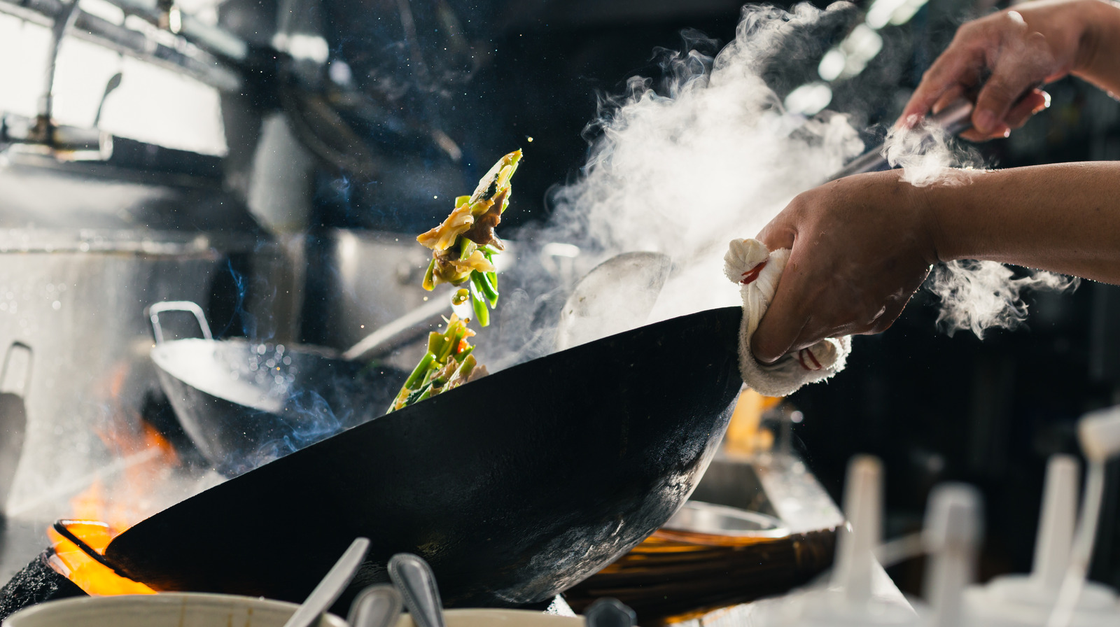 how to fry an egg in a wok