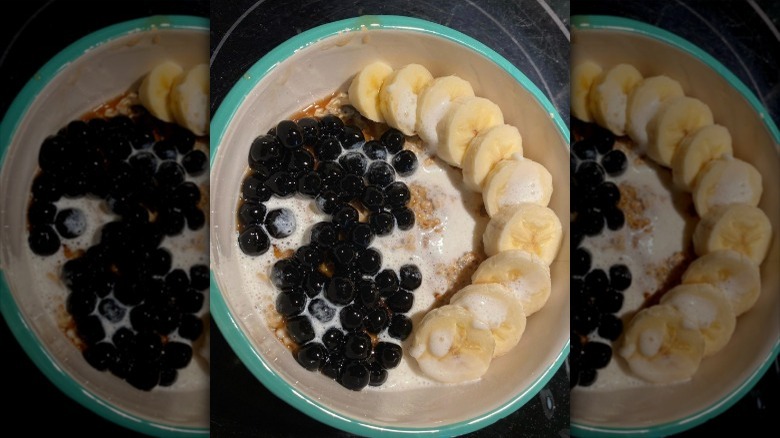 Oatmeal with boba pearls and bananas