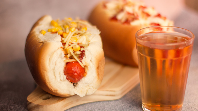 Brazilian hot dog with iced tea 