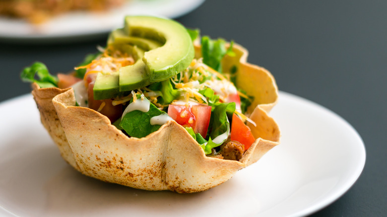 Tortilla bowl with vegetables