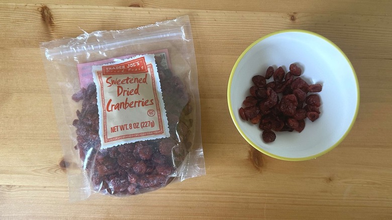 Sweetened dried cranberries