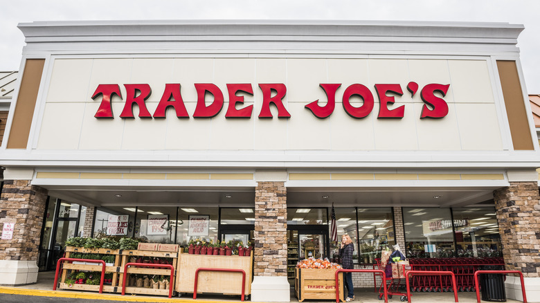 Trader Joe's exterior 