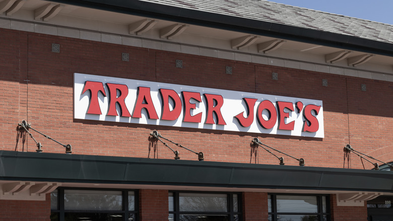 Trader Joe's sign post