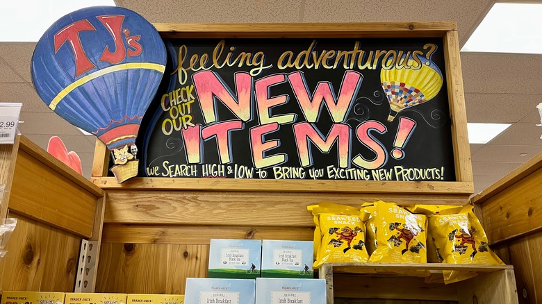 New items display endcap