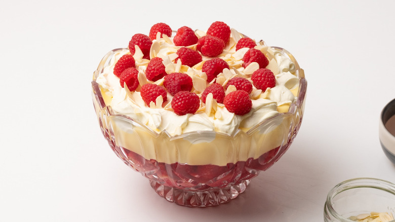 trifle with raspberries and almonds