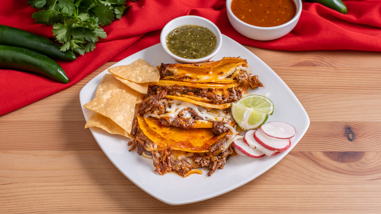 plate of tacos de papa