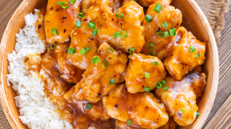 Fried chicken and rice scallions