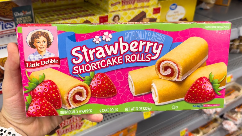 Little Debbie strawberry shortcake rolls box