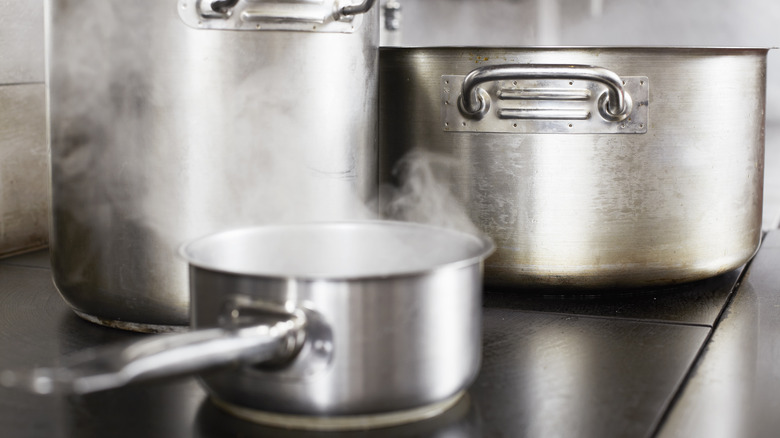 pots on flat top griddle