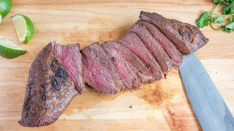 slicing tri-tip