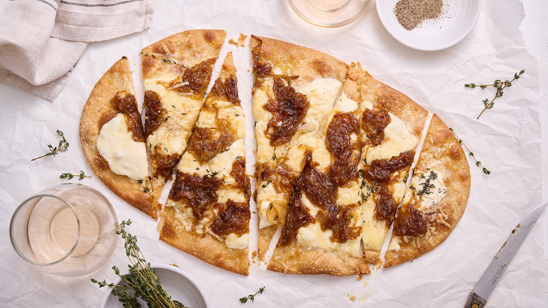 french onion flatbread on table