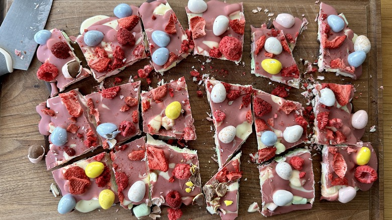 Easter bark chunks