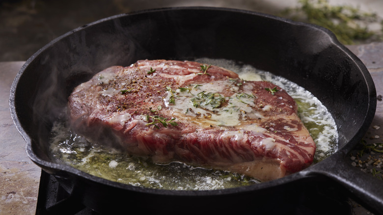 https://www.tastingtable.com/img/gallery/try-the-2-pan-method-for-steak-thats-juicy-and-perfectly-crusted-every-time/intro-1701720500.jpg