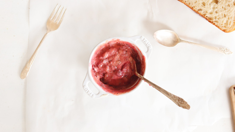 cranberry spread in bowl