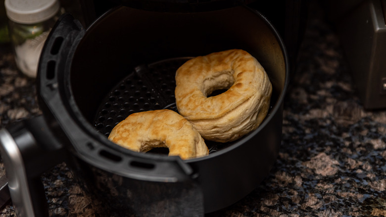 canned biscuit donuts