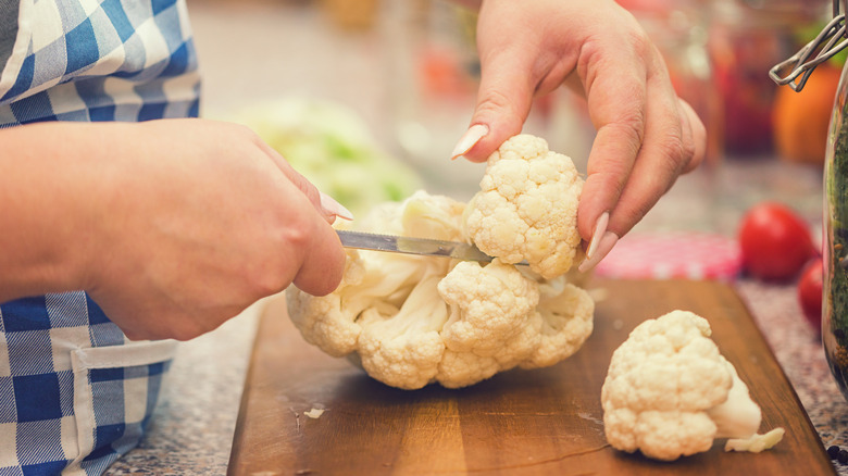 cutting cauliflower