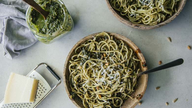 Pesto pasta with cheese