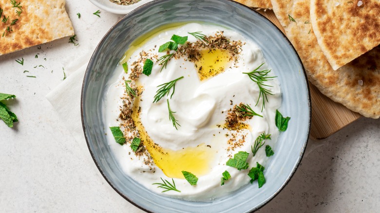 Za'atar dip with pita