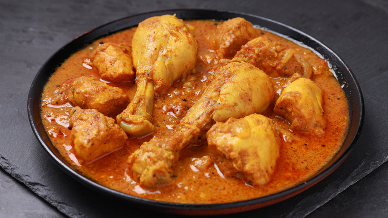 Bowl of chicken korma