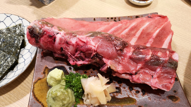 Raw tuna ribs with pickled ginger and wasabi