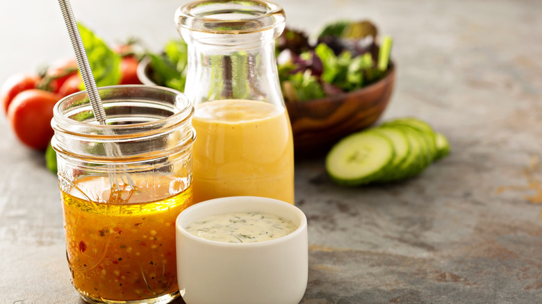 12 Types Of Salad Dressing Explained