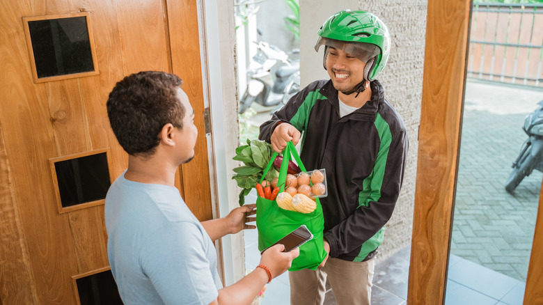 App-based grocery delivery 