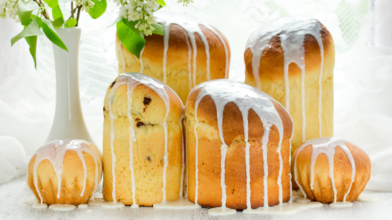 babka loaves with glaze