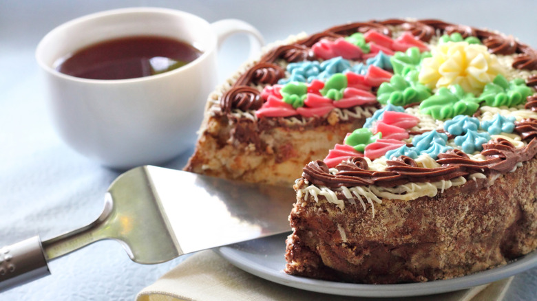 traditional Kyiv cake with tea