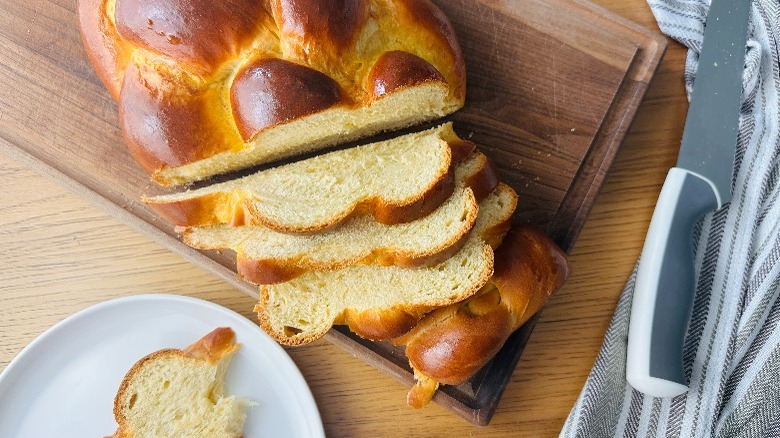 challah bread on cutting board