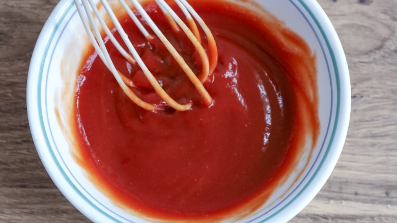 ketchup glaze in bowl