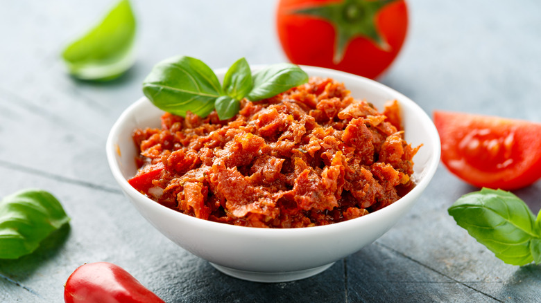 Sun-dried tomato pesto in bowl