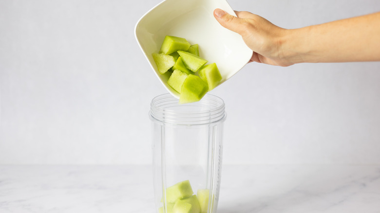 honey dew melon cubes in blender