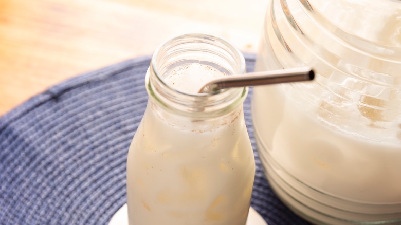 horchata in glass with straw