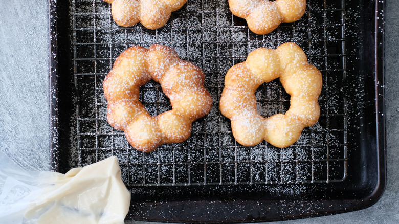 mochi donuts with powdered sugar