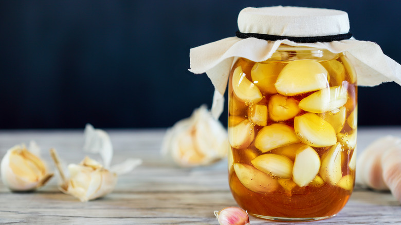 garlic pickled in honey 