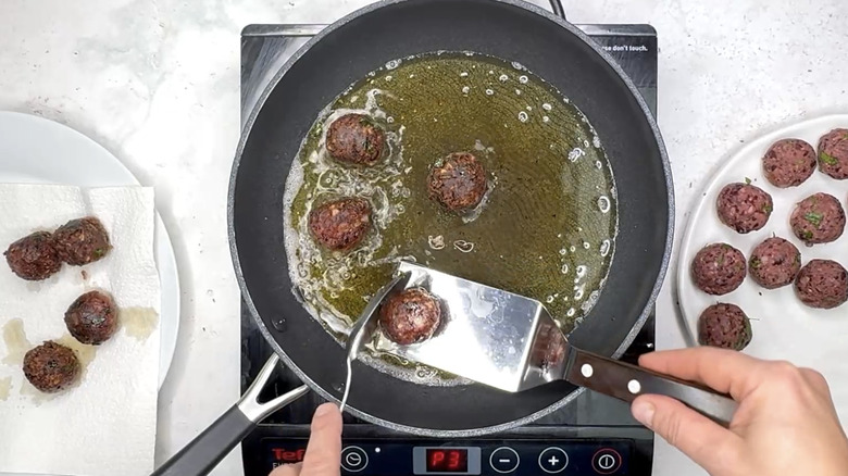 "meatballs" on paper towel–lined plate